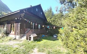 Chalet 8 Personnes + Grand Terrain Et Riviere