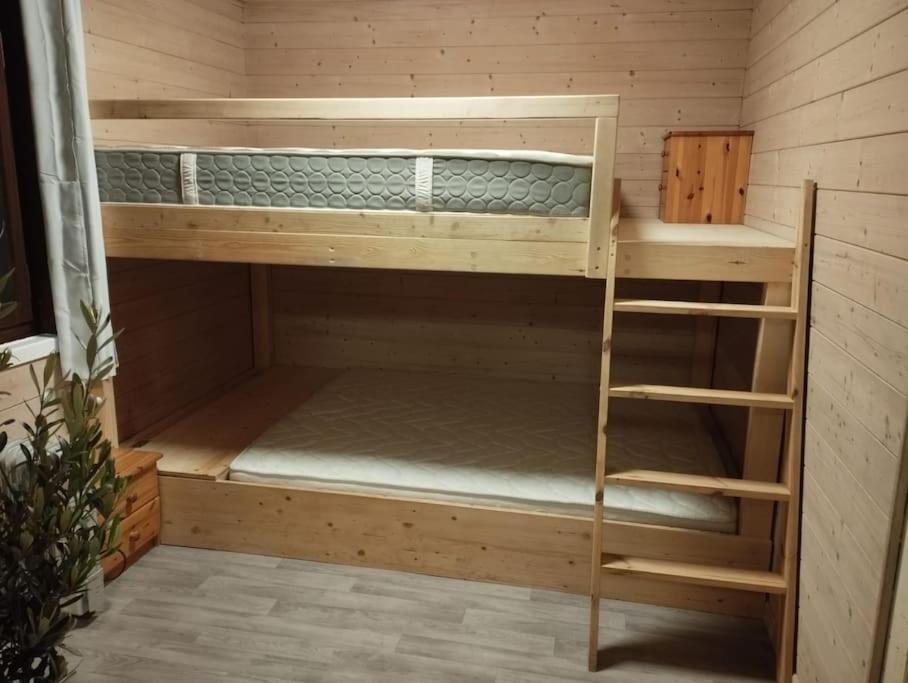 Chalet 8 Personnes + Grand Terrain Et Riviere Entremont Extérieur photo